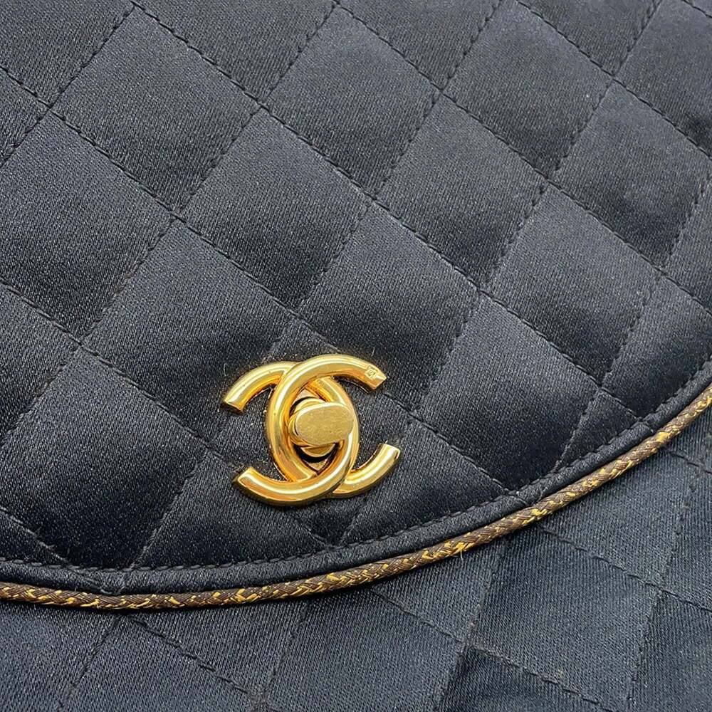 CHANEL Black Logo Shoulder Bag - Picture 6 of 15